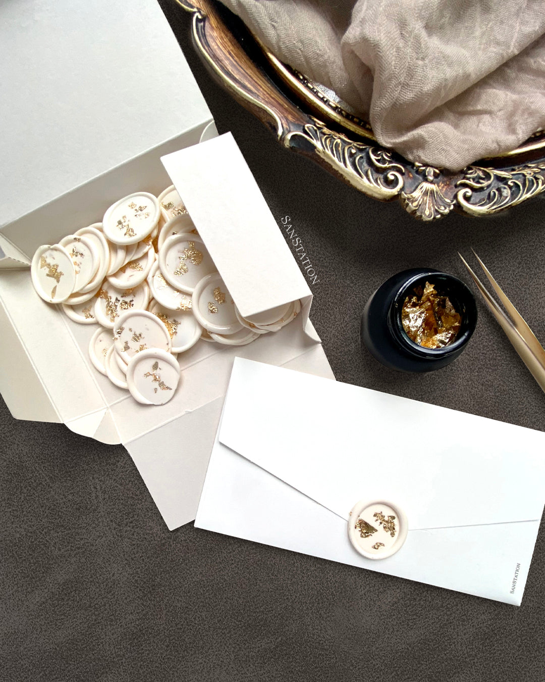 GOLD FLAKES WAX SEALS