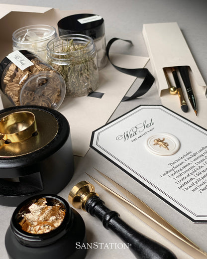 THE ARTIST'S KIT